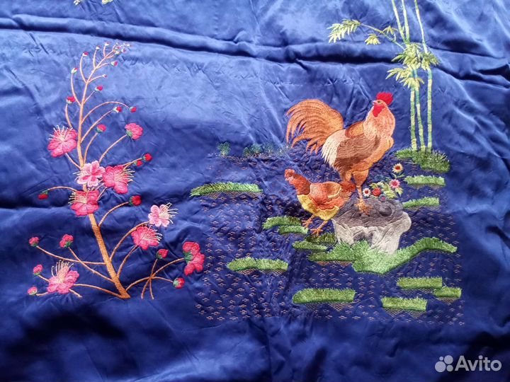 Покрывало атласное с вышивкой (Вьетнам)