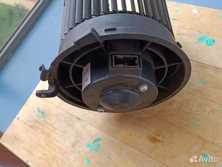 Вентилятор отопителя Nissan Qashqai j10