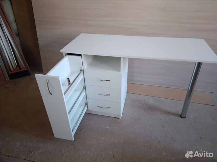 Стол для маникюра