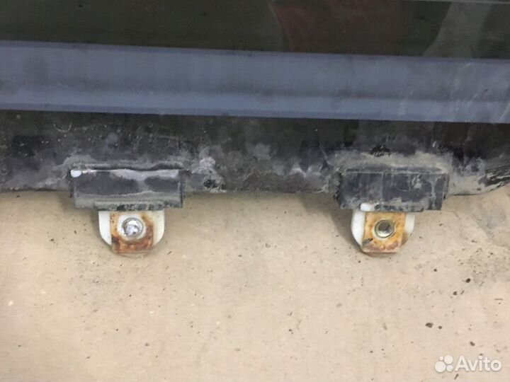 Стекло багажника Toyota 4Runner (2623)