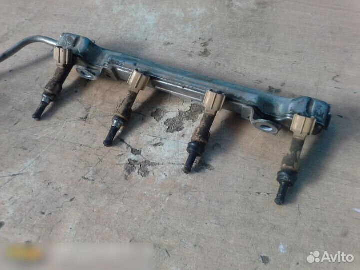 Рейка топливная (рампа) Toyota Corolla E15 2006-20