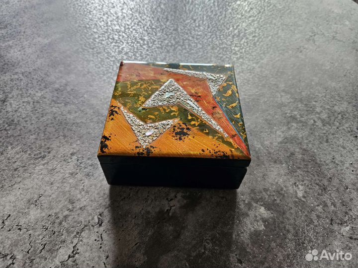 Шкатулка с подставками под бокалы