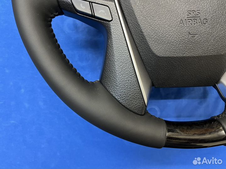 Оригинальный руль косточкой подогревом Alphard 30