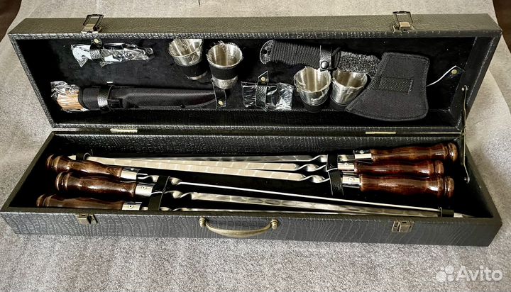 Подарочный Набор шампуров для шашлыка в кейсе