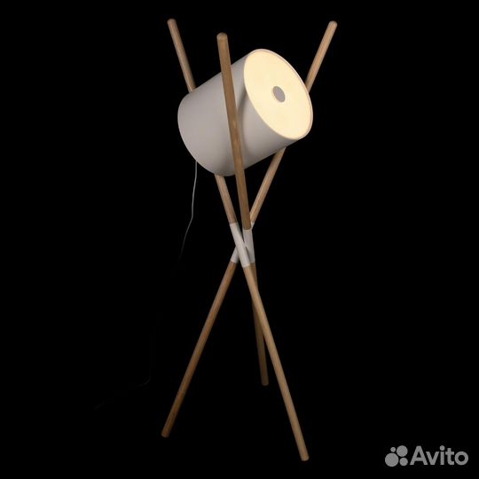 Loft IT 10245F White bobbin торшер