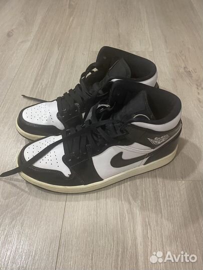 Nike air jordan 1 mid s