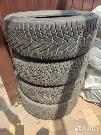 Hankook Winter I'Pike RS2 W429 215/60 R16 99T