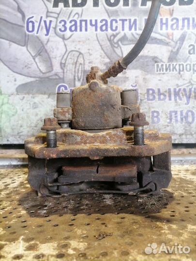 Суппорт тормозной передний правый Opel Meriva