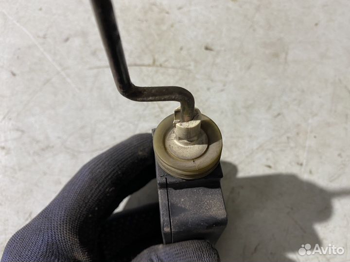 Сервопривод лючка бензобака BMW 5 series E34