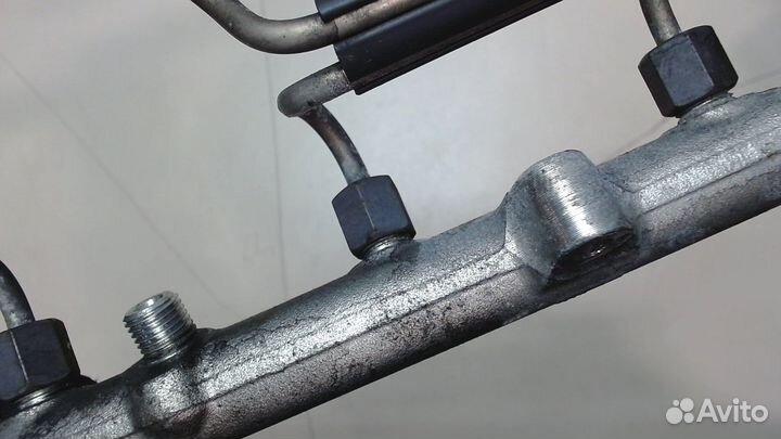 Рампа топливная BMW 5 E39, 2001