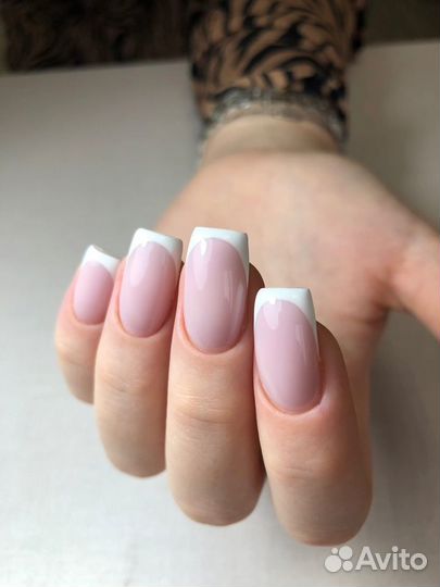 Маникюр, педикюр и наращивание ногтей