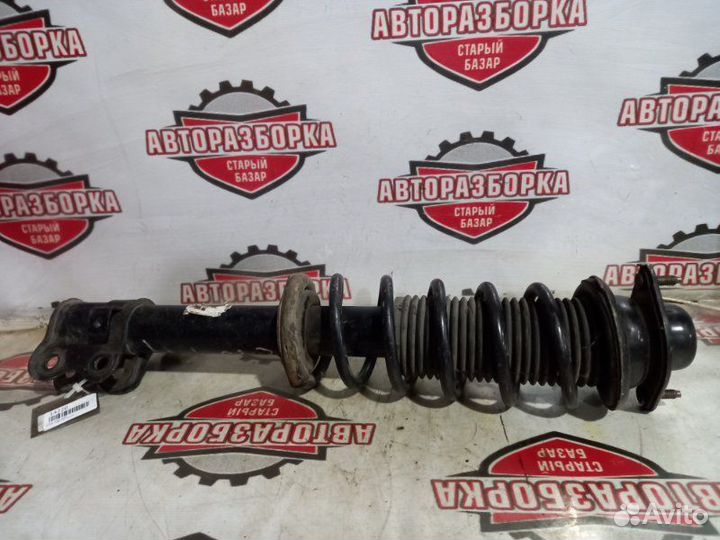 Стойка передняя правая Nissan Cube Z10 CG13DE