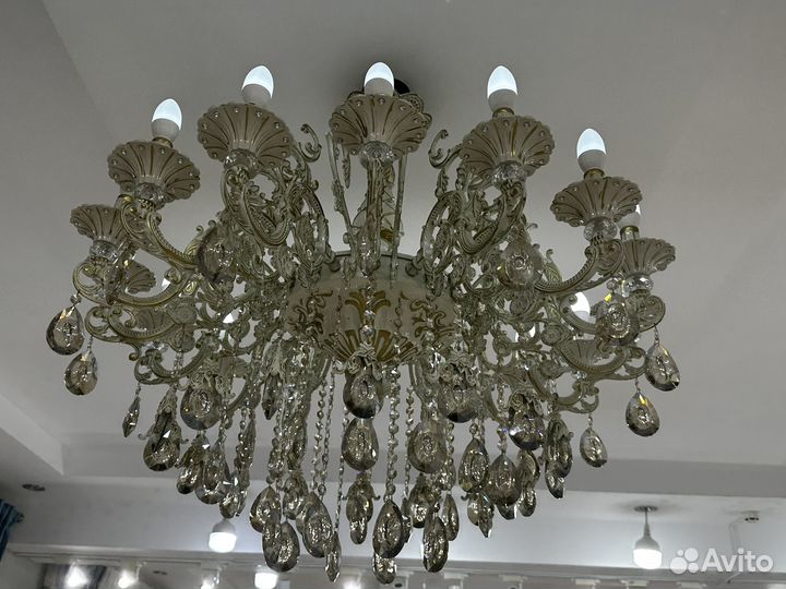 Люстра 16 рожковая