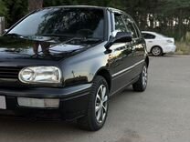 Volkswagen Golf 1.6 MT, 1995, 250 000 км, с пробегом, цена 385 000 руб.