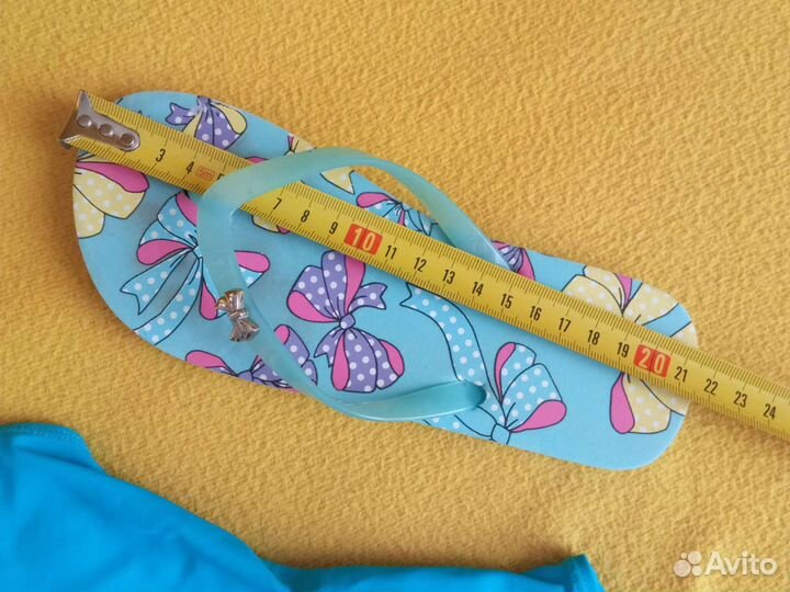 Халат махровый и сланцы на девочку 7-8лет