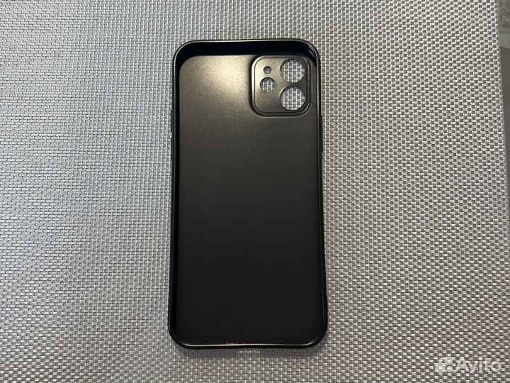 Чехол на iPhone 12