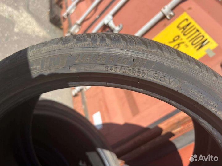 Michelin Pilot Alpin 5 245/35 R20 и 305/30 R21 102V