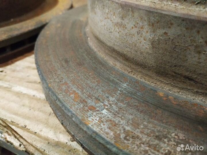 Диски тормозные задние Mitsubishi Pajero