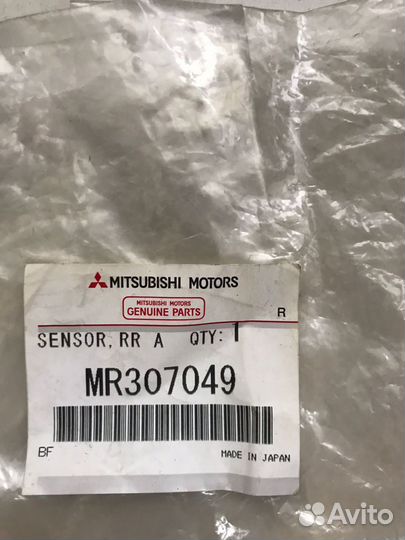 Задний правый датчик abs mitsubishi pajero