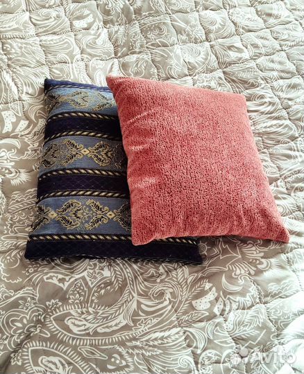 Декоративные наволочки или подушки