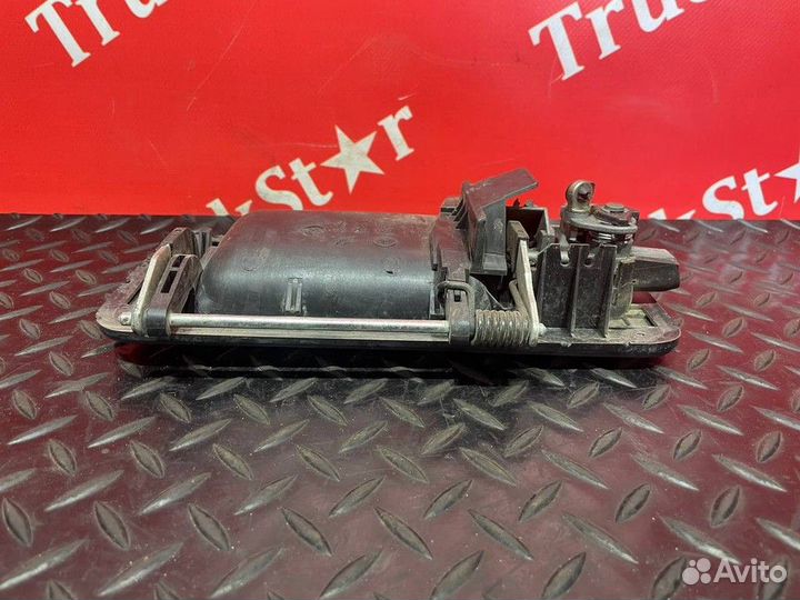 Ручка двери наружняя правая