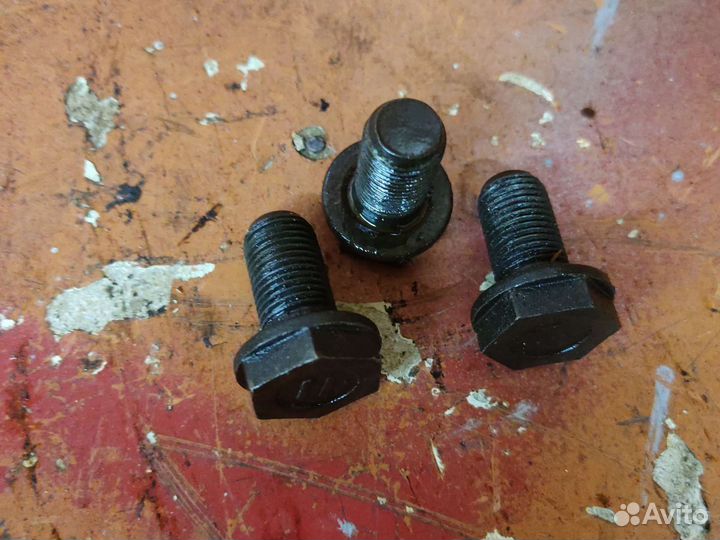 Болт маховика mitsubishi 4g63 МКПП