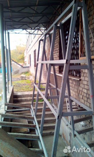 Пирамида для перевозки окон