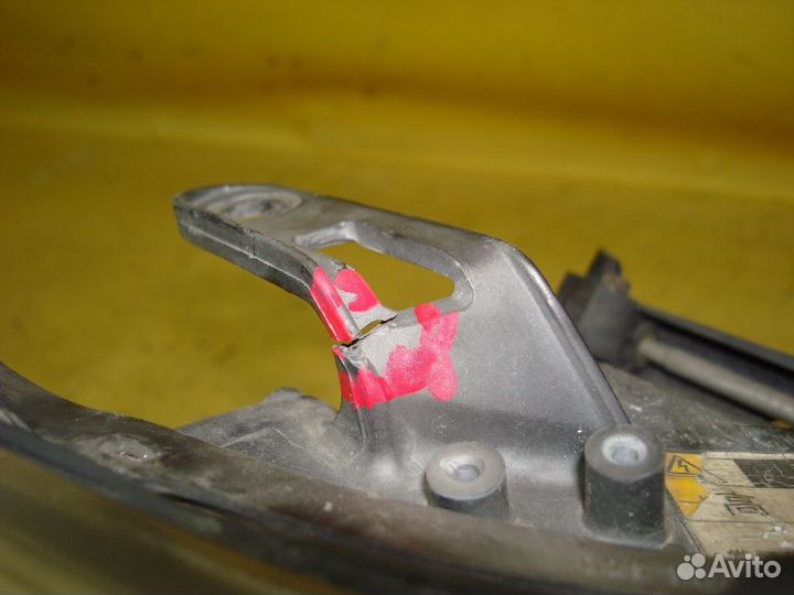 Фара правая Lexus Rx330 MCU30W