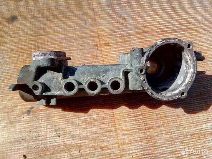 Корпус термостата Mercedes-Benz E-Class W210 2.3