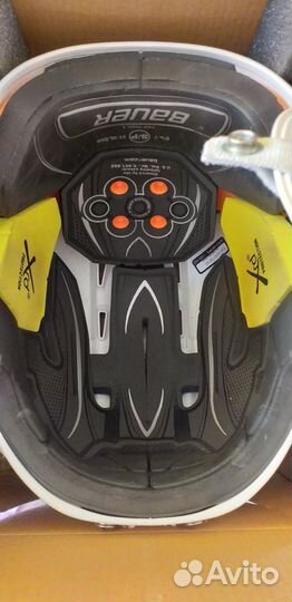 Хоккейный шлем