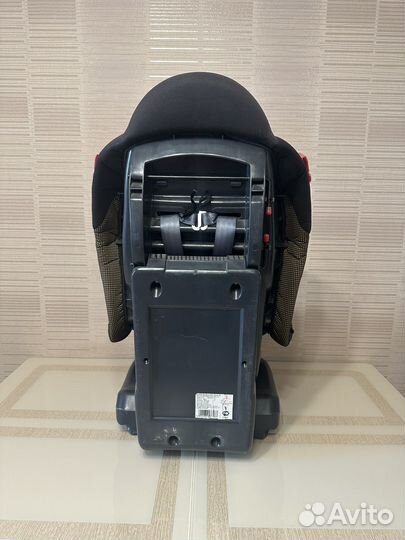 Детское автомобильное кресло