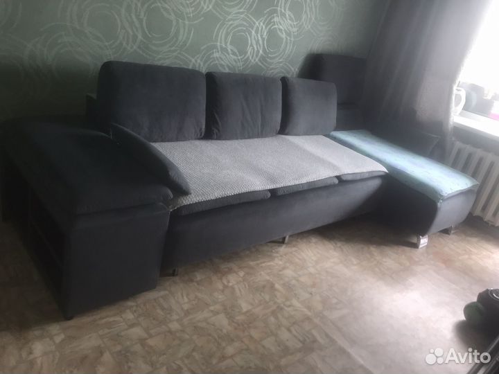 Диван