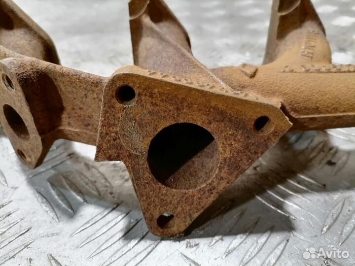 Коллектор выпускной Renault Scenic 2003 2009