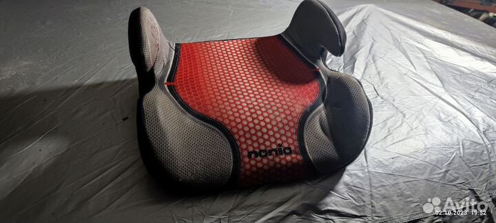 Автокресло бустер