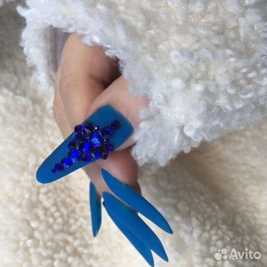 Маникюр. Наращивание ногтей. Педикюр