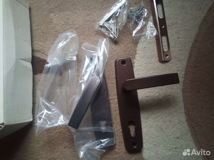 Дверные ручки новые