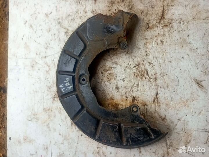 Пыльник тормозного диска П. Л. Vag 1K0615311F