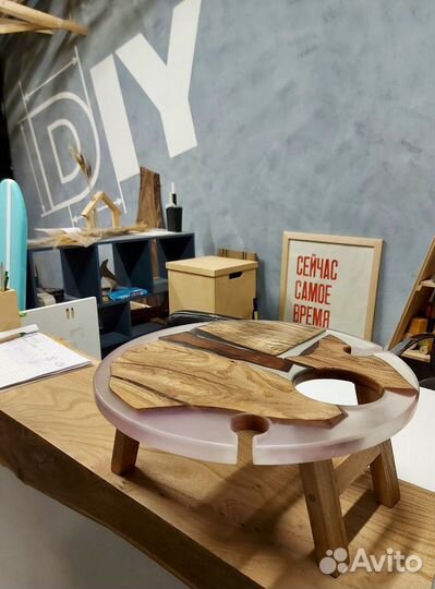Столярный мастер класс Винный столик с эпоксидкой