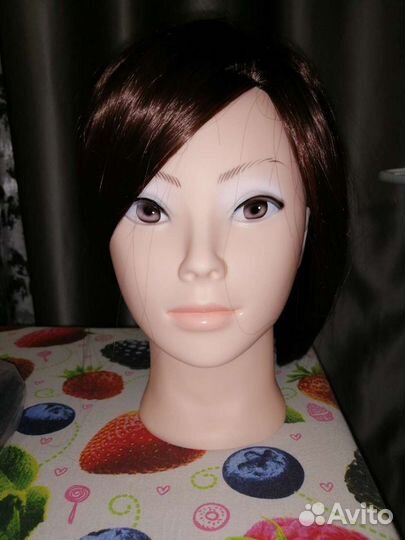 Манекен, тренировочная голова для парикмахеров