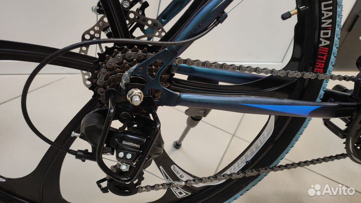 Велосипед на литых дисках bmw