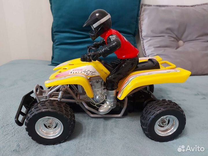 Игрушка квадроцикл
