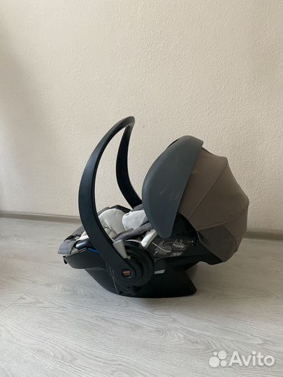 Прогулочная коляска 3 в 1 бу Stokke