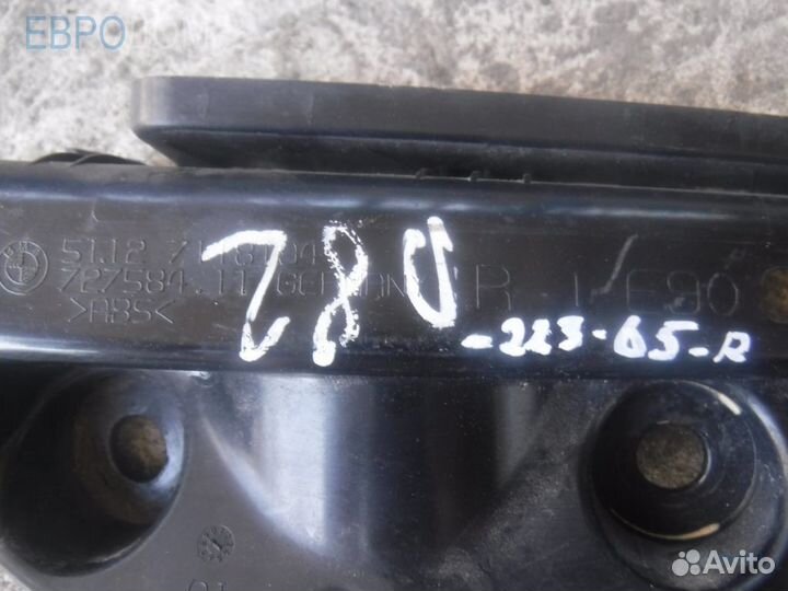 Крепление / кронштейн бампера заднее правое BMW E90 LCI s1109563