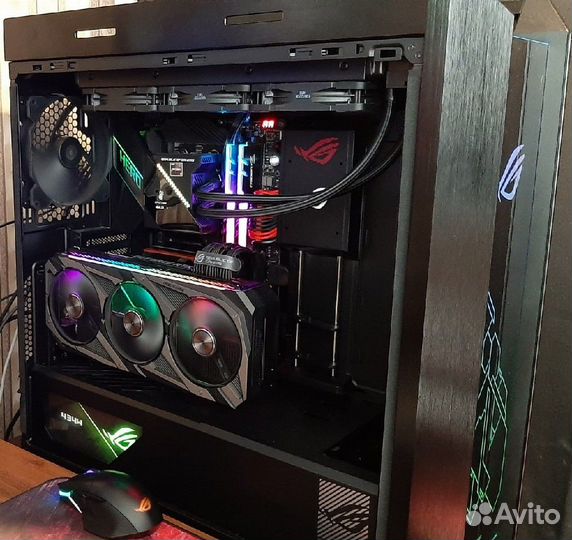Asus ROG Strix Helios GX601