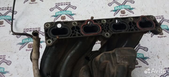 Коллектор впускной Peugeot 406