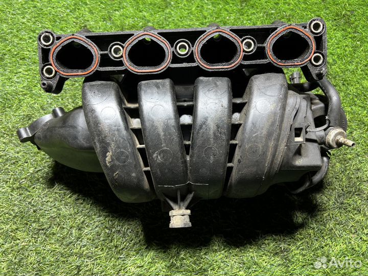 Коллектор впускной Opel Astra