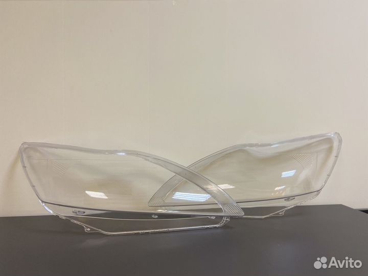 Стекло фары Форд Фокус 2/ Ford Focus 2 2008-2011