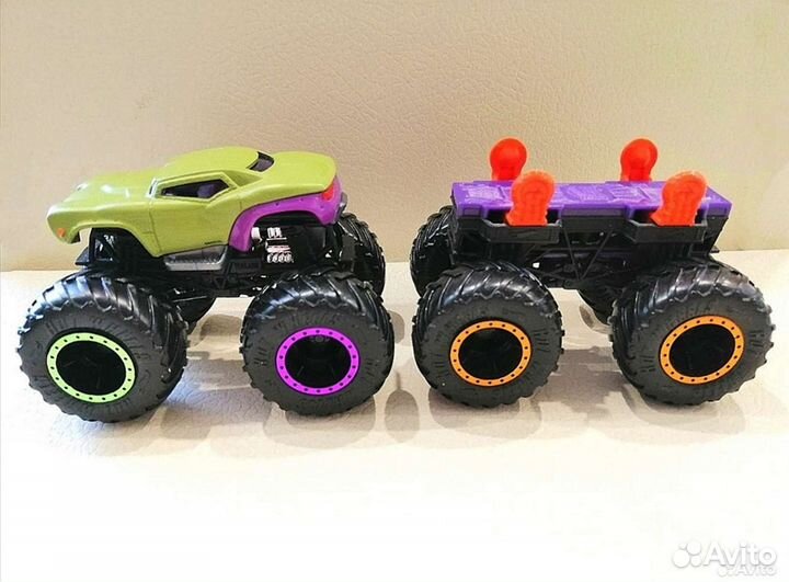 Монстр трак hot wheels hulk, база