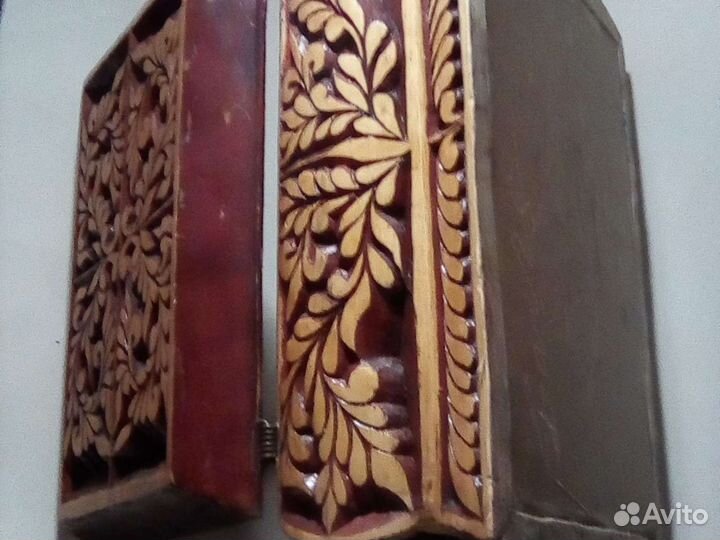 Шкатулка резная