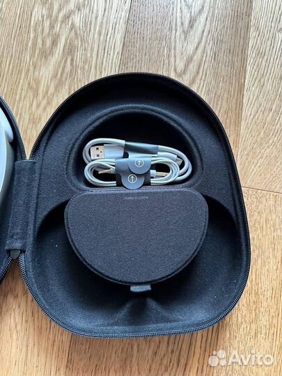 Продаю наушники bose nc700